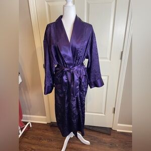 Vintage Victorias Secret  Purple Women's Satin Robe small